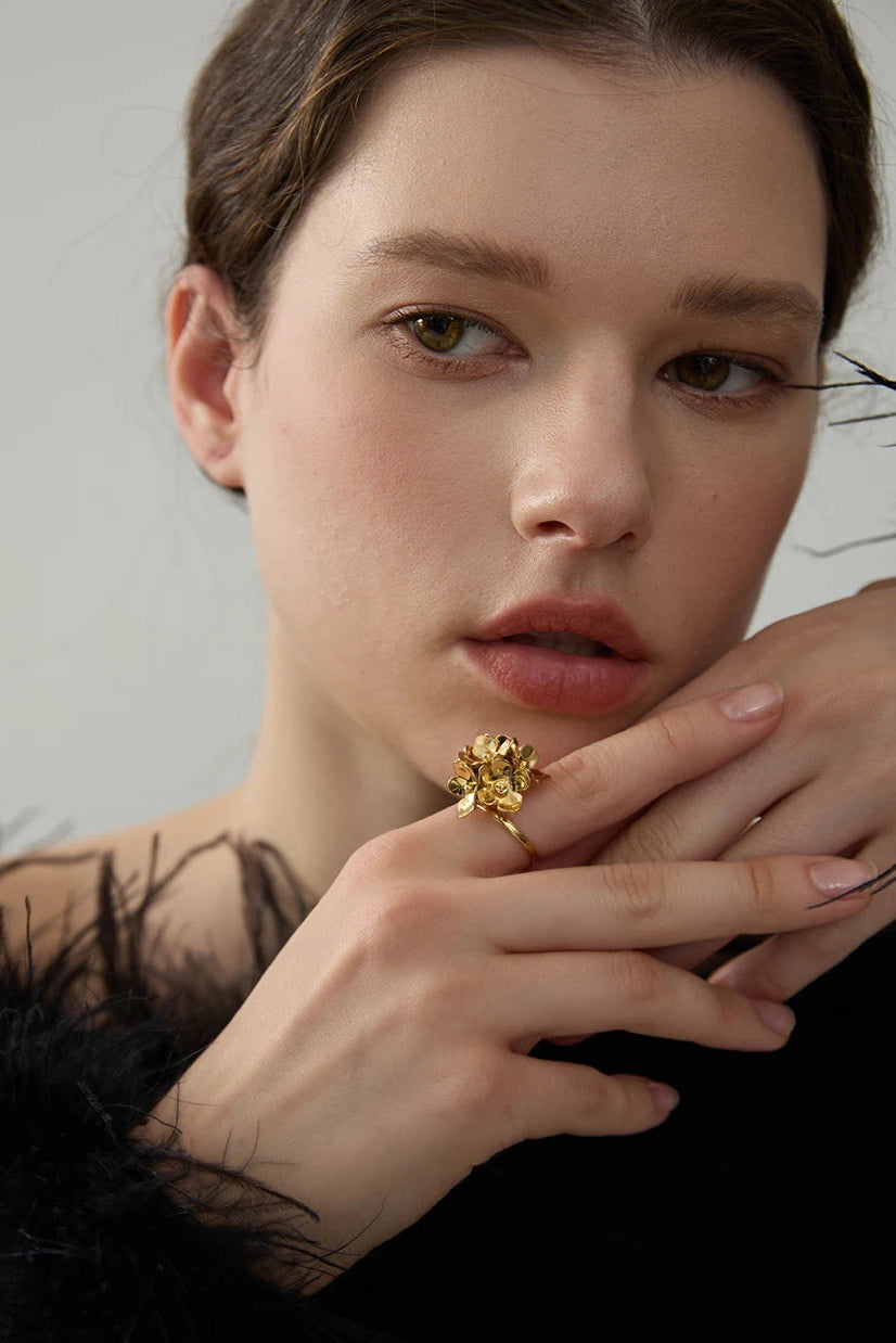 Anel de Flor Banhado a Ouro 18k