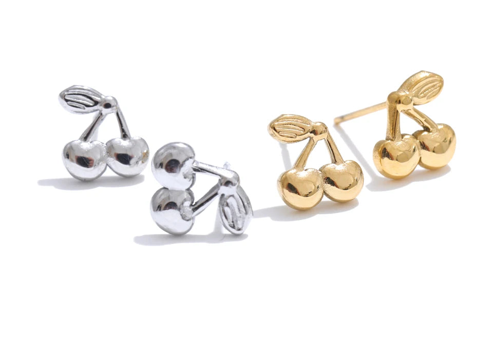Brincos Pequenos de Cereja Banhado Ouro 18k