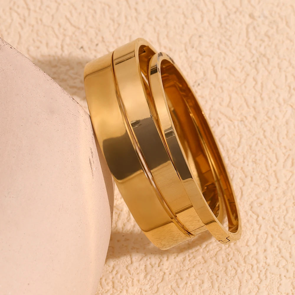 Pulseira Minimalista Brilhante, Banhada a Ouro