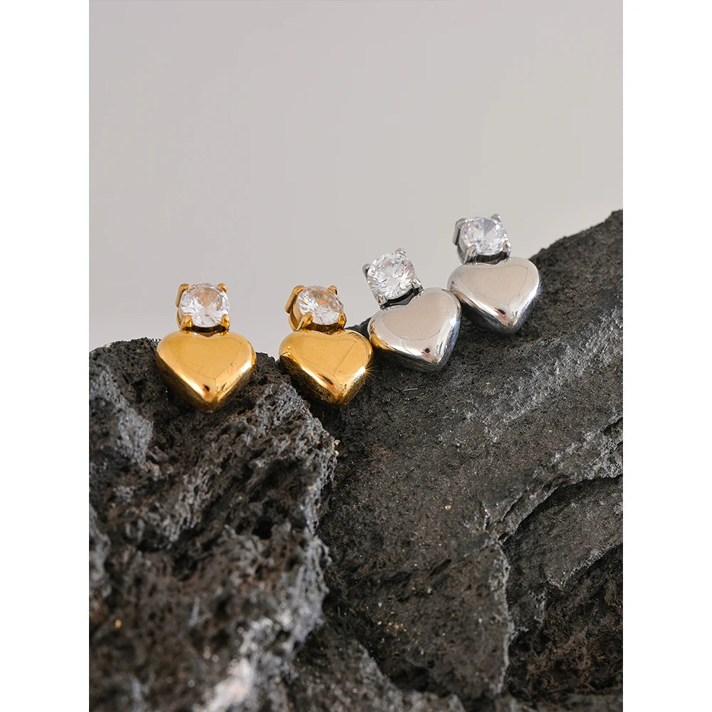 Brincos de Coração com Zircônias Banhado a Ouro 18k
