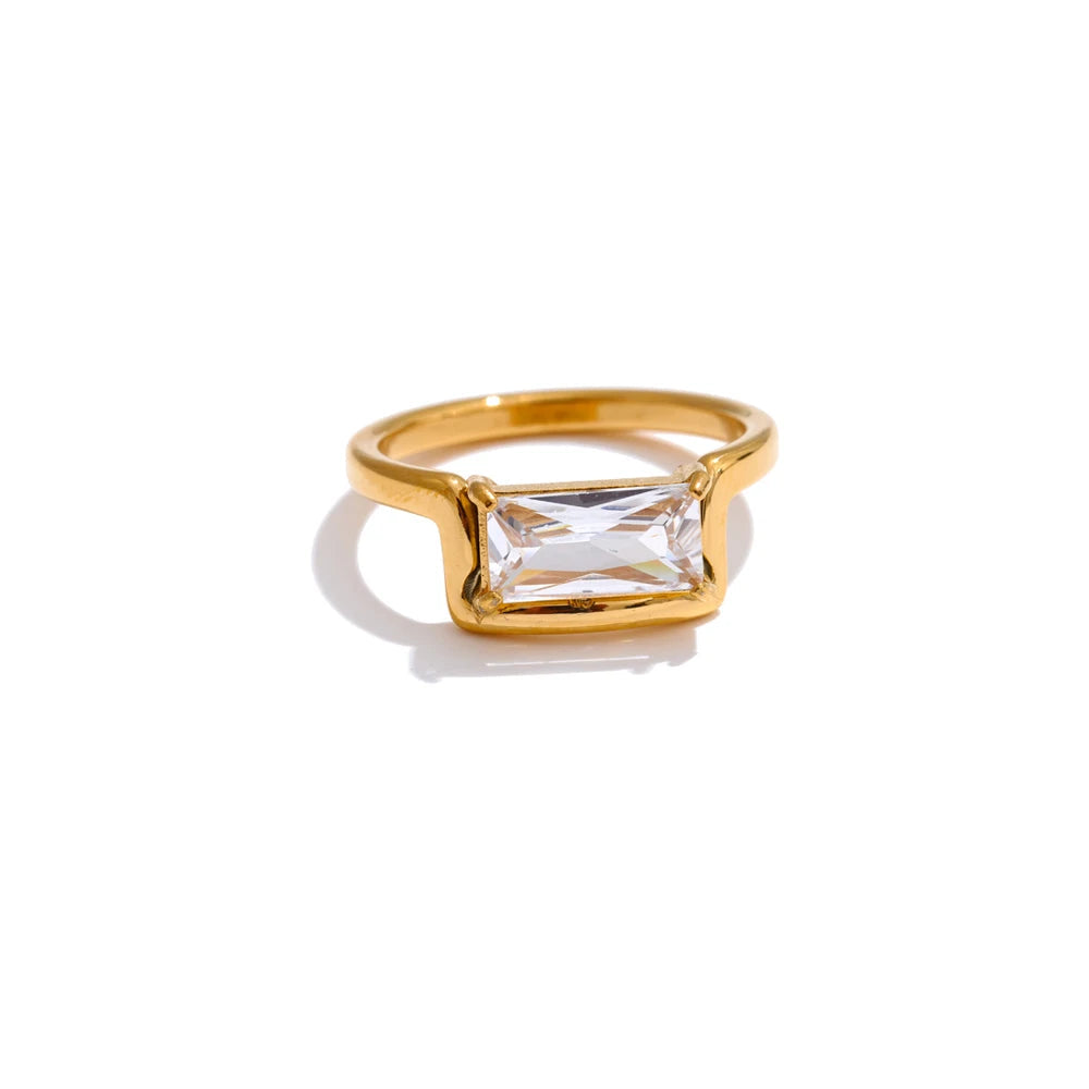 Anel Dourado Delicado Banhado a Ouro