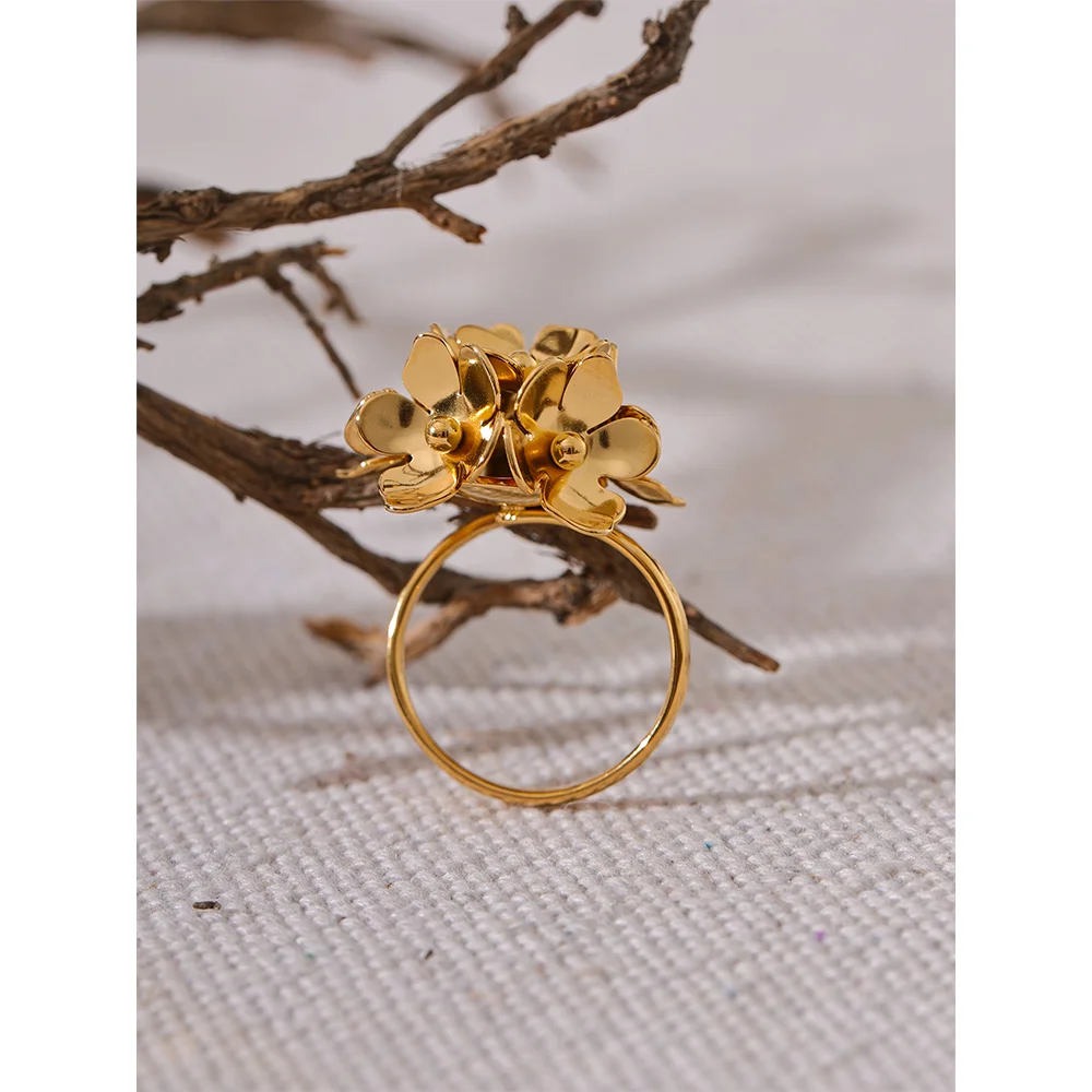 Anel de Flor Banhado a Ouro 18k