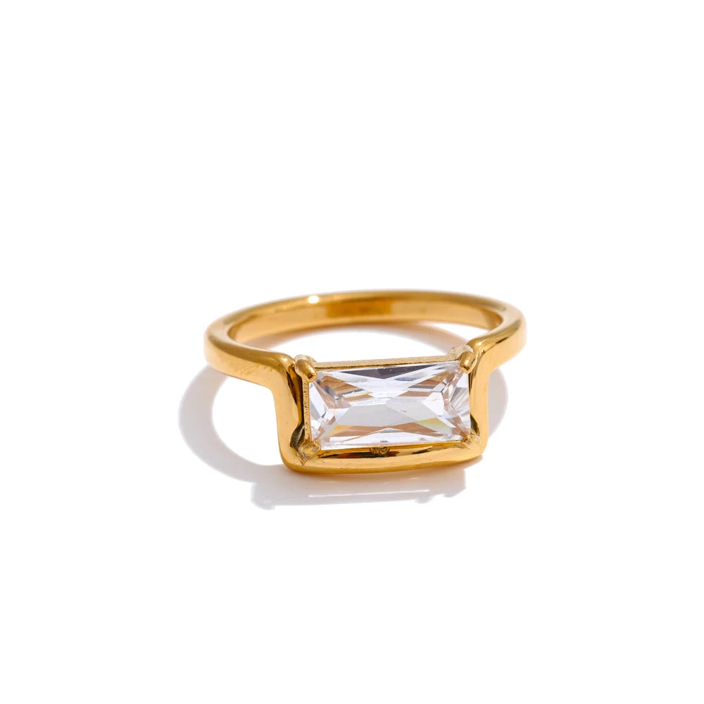 Anel Dourado Delicado Banhado a Ouro