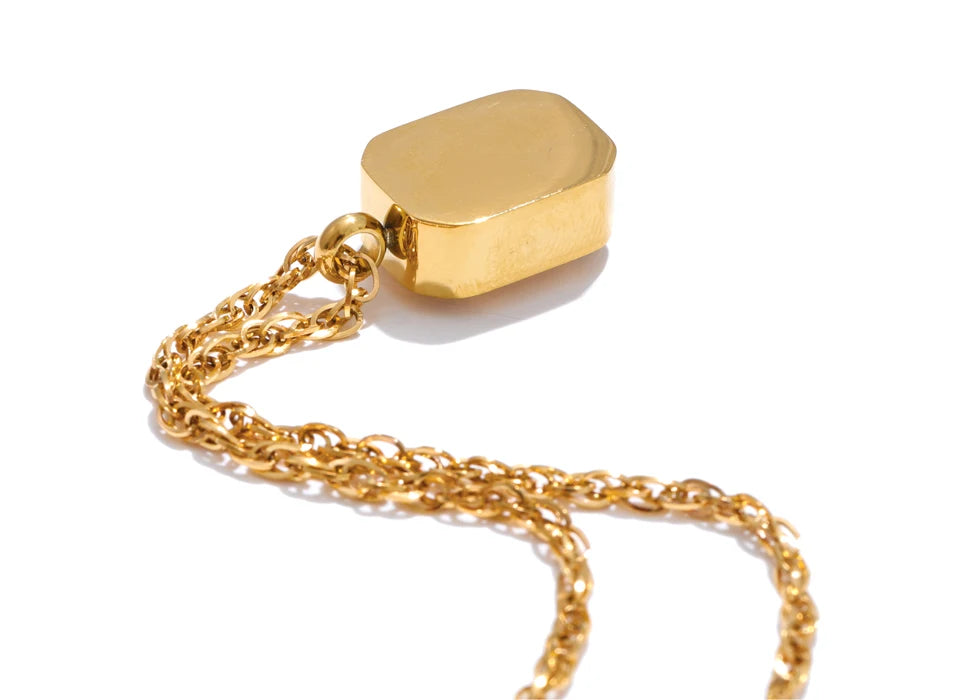 Colar com Pingente de Zircônia Champanhe a Ouro