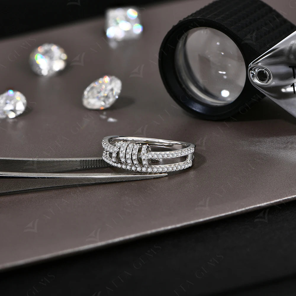 Anel de Moissanite Circular Banhada a Ouro 18k