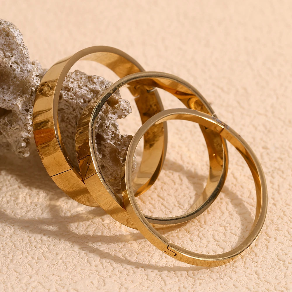 Pulseira Minimalista Brilhante, Banhada a Ouro