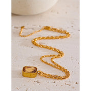 Colar com Pingente de Zircônia Champanhe a Ouro