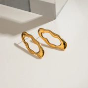 Brinco Forma de Lava Banhado a Ouro 18k