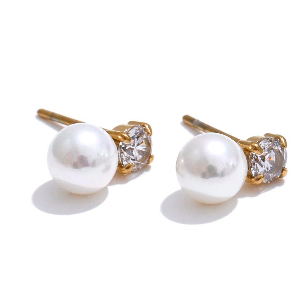 Brincos de Pino Redondos com Pérolas Banhado a Ouro 18K
