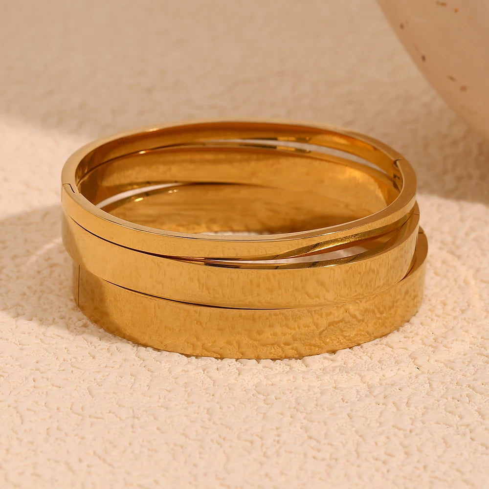 Pulseira Minimalista Brilhante, Banhada a Ouro