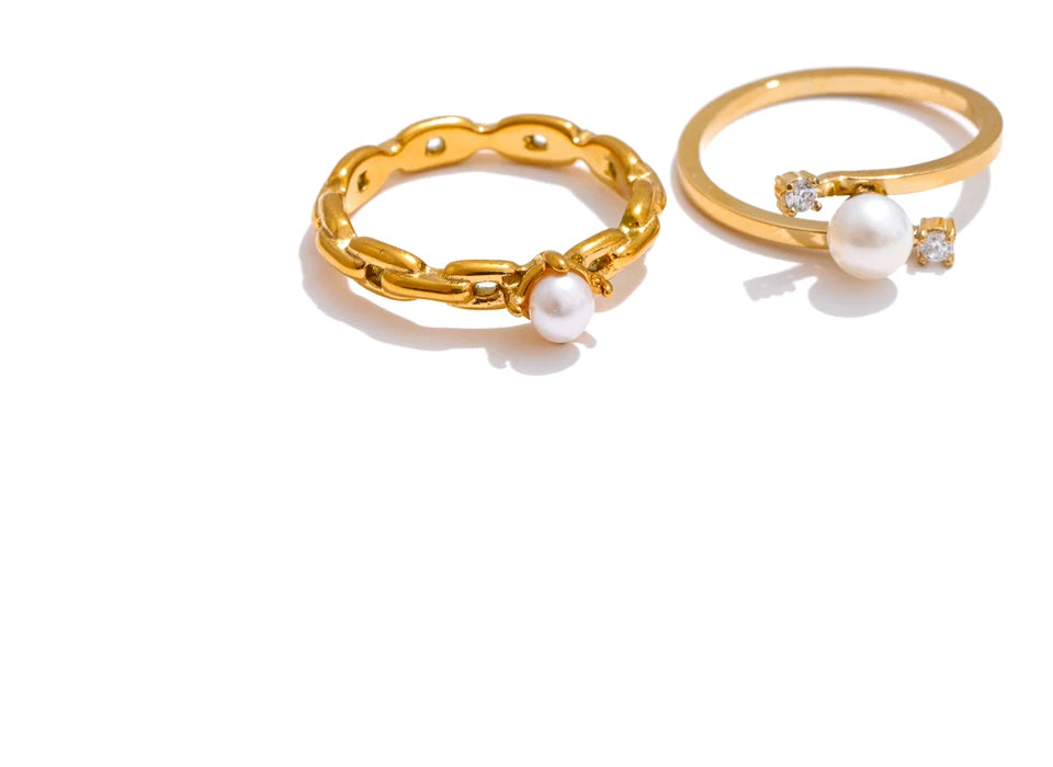Anel Elegante de Luxo com Pérolas Banhado a Ouro