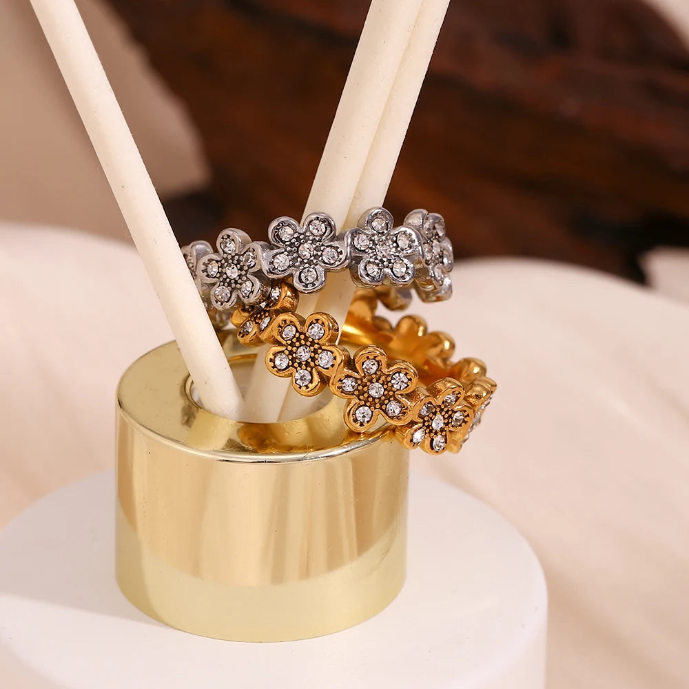 Anel Zircônia Florais Banhado a Ouro