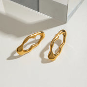 Brinco Forma de Lava Banhado a Ouro 18k
