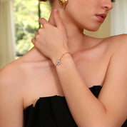 Pulseira de Flor de Zircônias, Banhada a Ouro