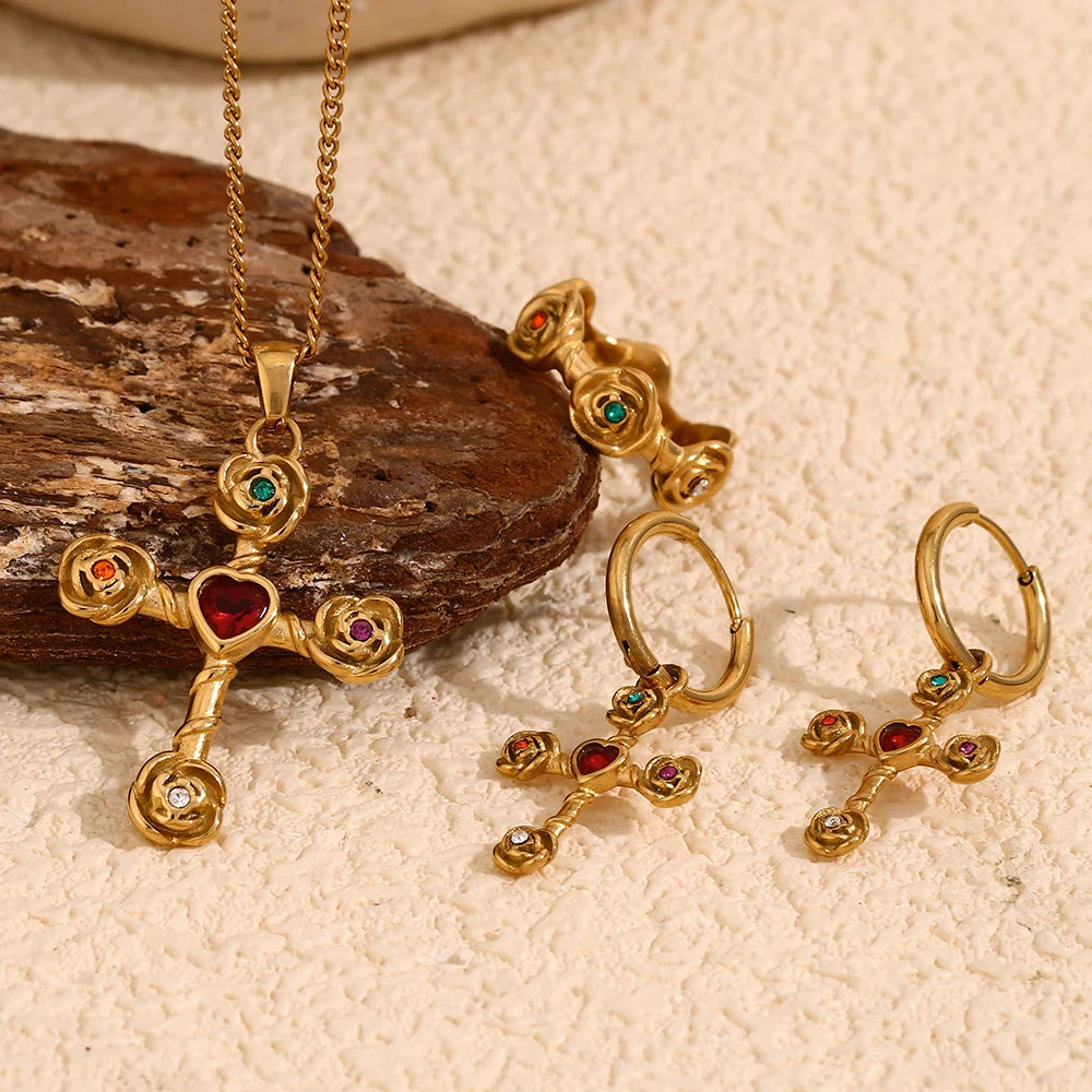 Conjunto De Colar e Pingente e Cruz de Rosa