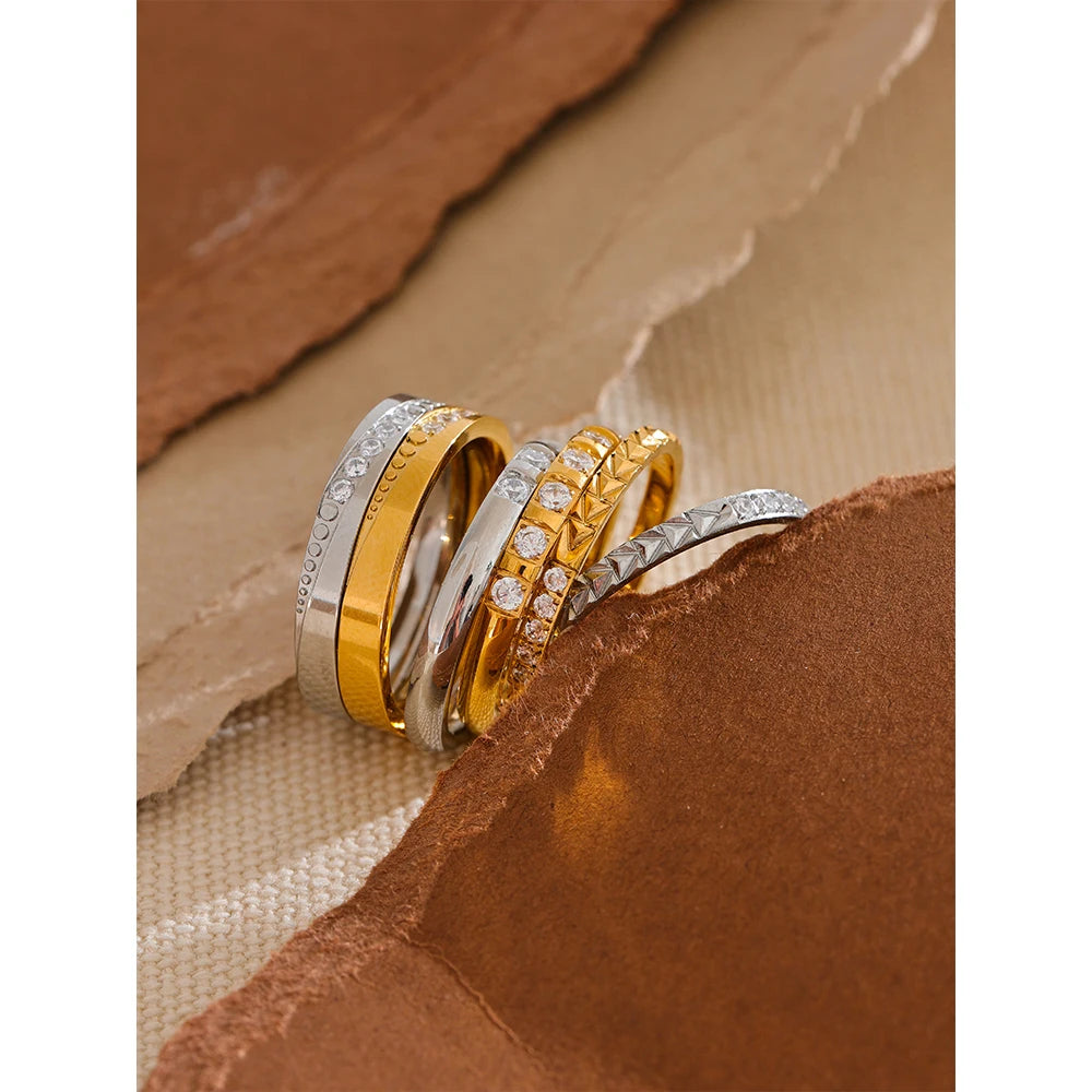 Anel Fino com Zircônia Banhado a Ouro 18k
