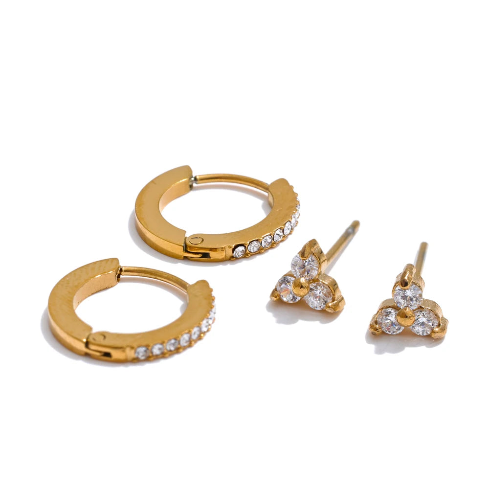 Brincos de Pino Flor Redonda com Zircônia Banhado a Ouro
