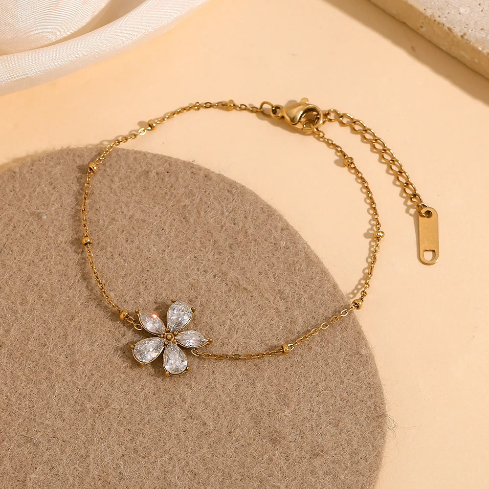 Pulseira de Flor de Zircônias, Banhada a Ouro